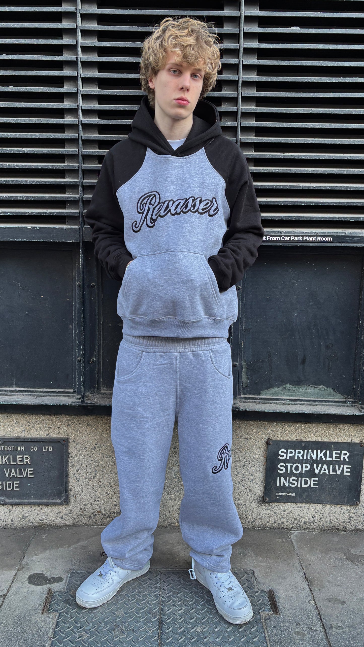 REVASSER COLOUR PANEL HOODIE - BLACK